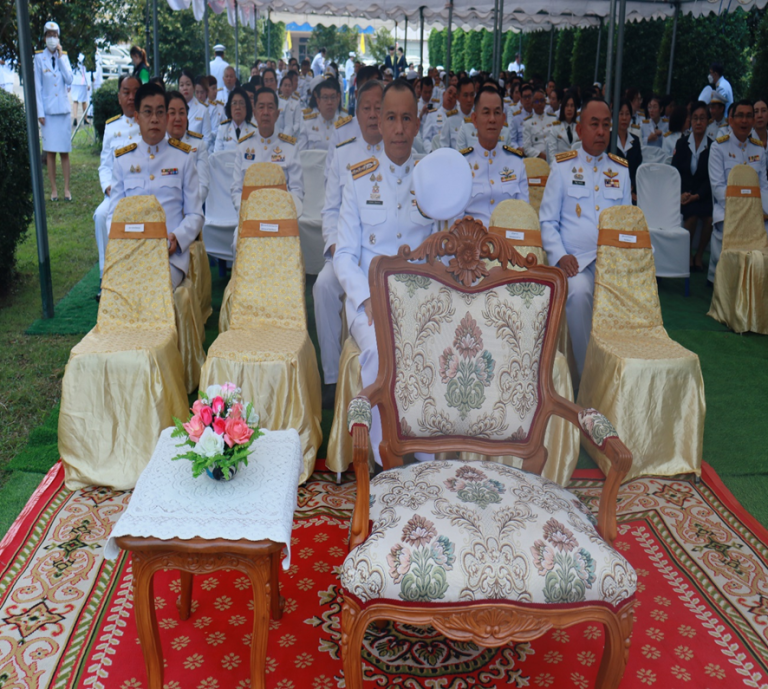 เข้าร่วมพิธีวันปิยมหาราช ณ บริเวณลานพระบรมราชานุสาวรีย์พระบาทสมเด็จพระจุลจอมเกล้าเจ้าอยู่หัว